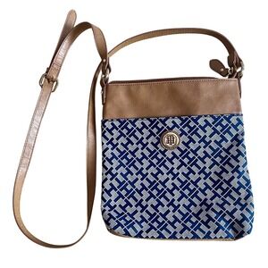 Tommy Hilfiger Womens Crossbody Zip Top Handbag